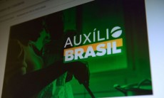 Caixa paga Auxílio Brasil para beneficiários com NIS final 3
